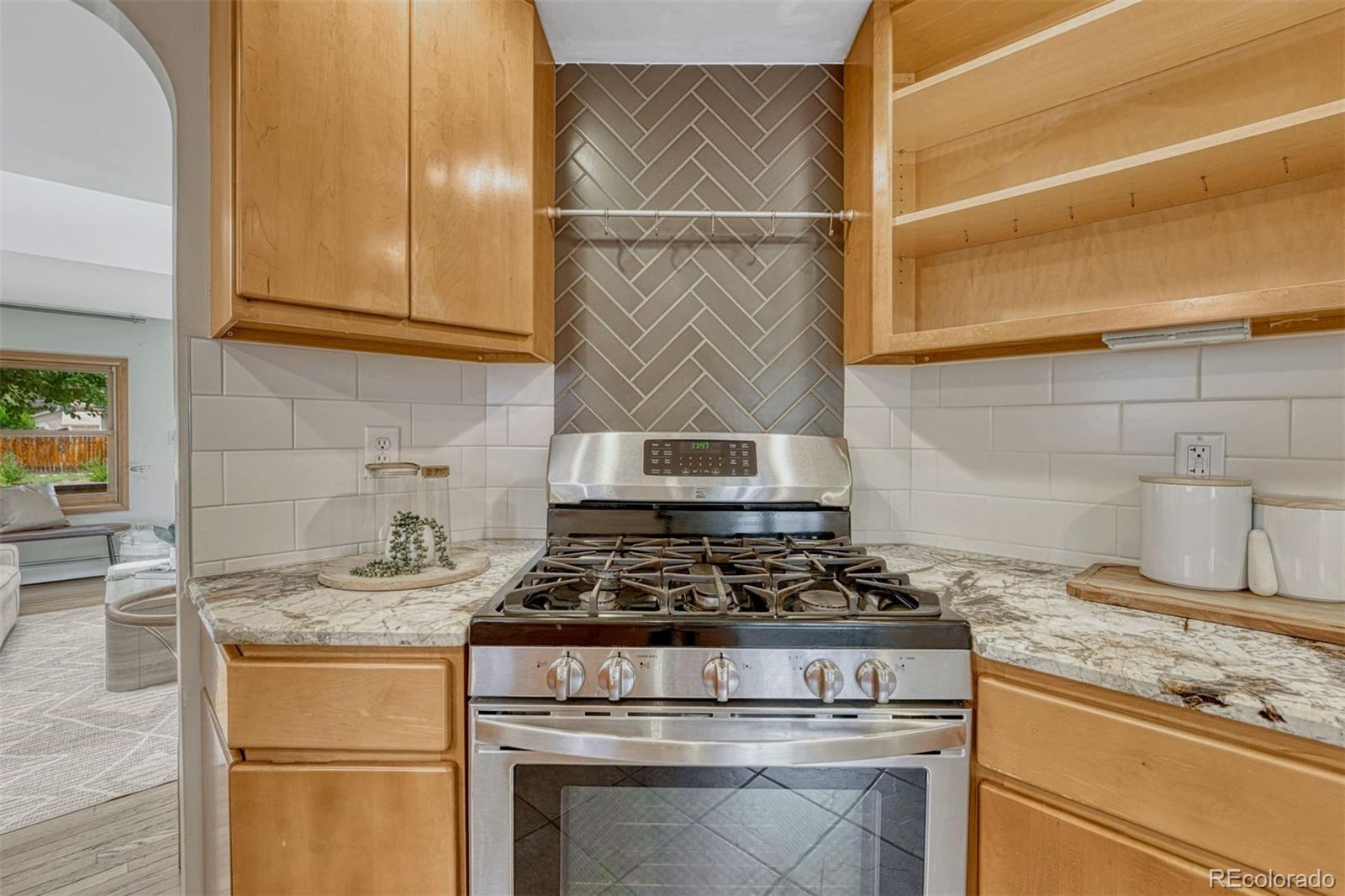 MLS Image #23 for 423  custer avenue,colorado springs, Colorado