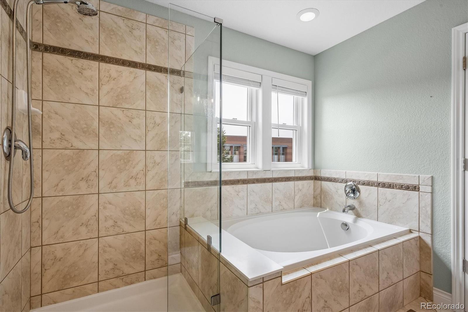 MLS Image #20 for 8895 e 28th avenue,denver, Colorado