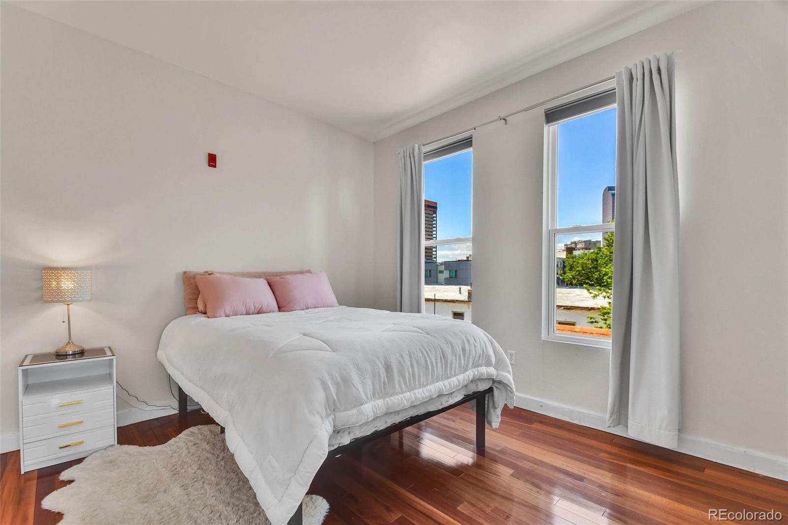 MLS Image #14 for 2422  tremont place,denver, Colorado