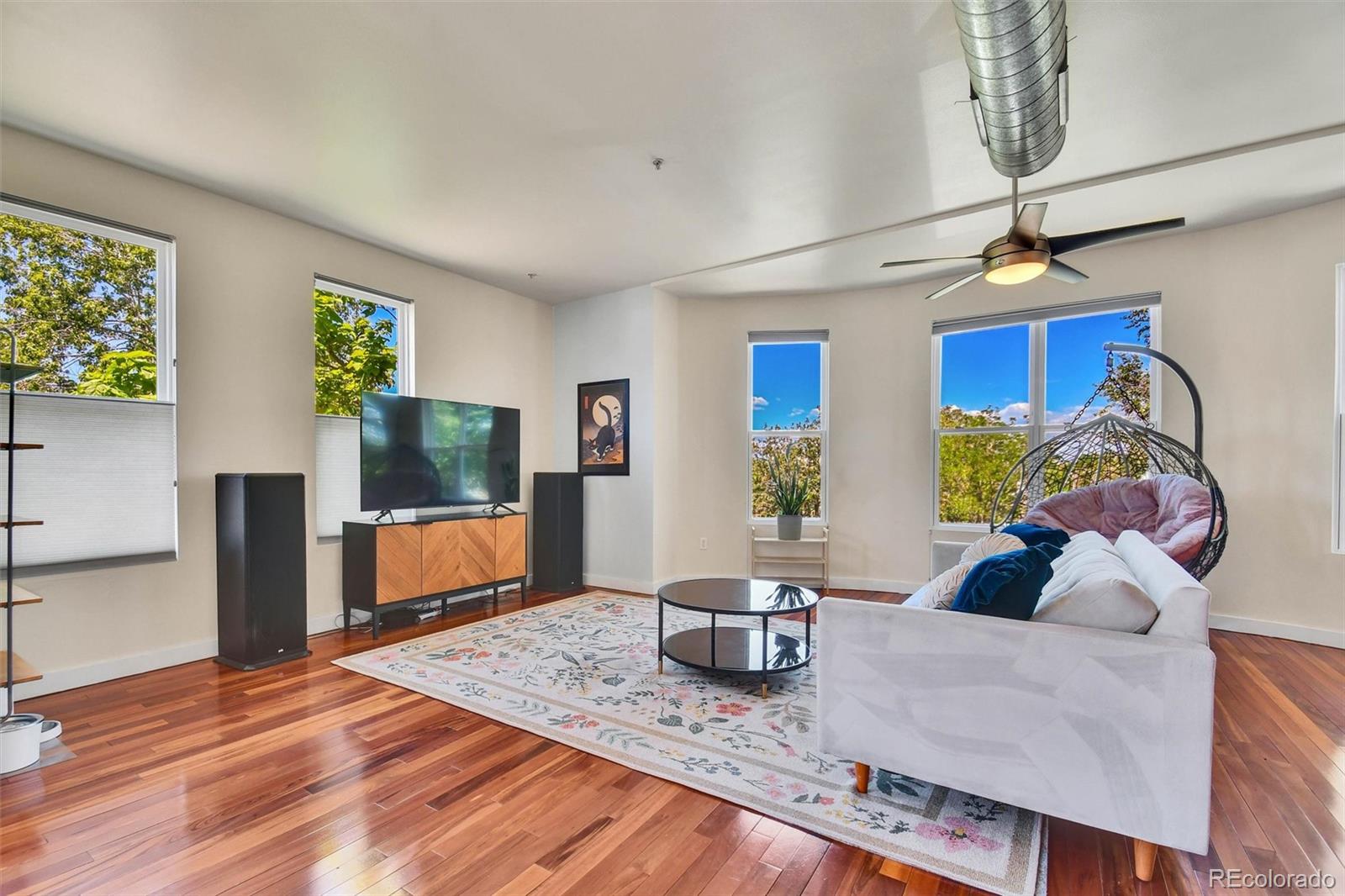 MLS Image #4 for 2422  tremont place,denver, Colorado