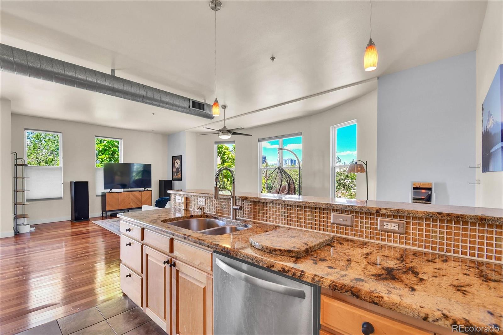 MLS Image #9 for 2422  tremont place,denver, Colorado