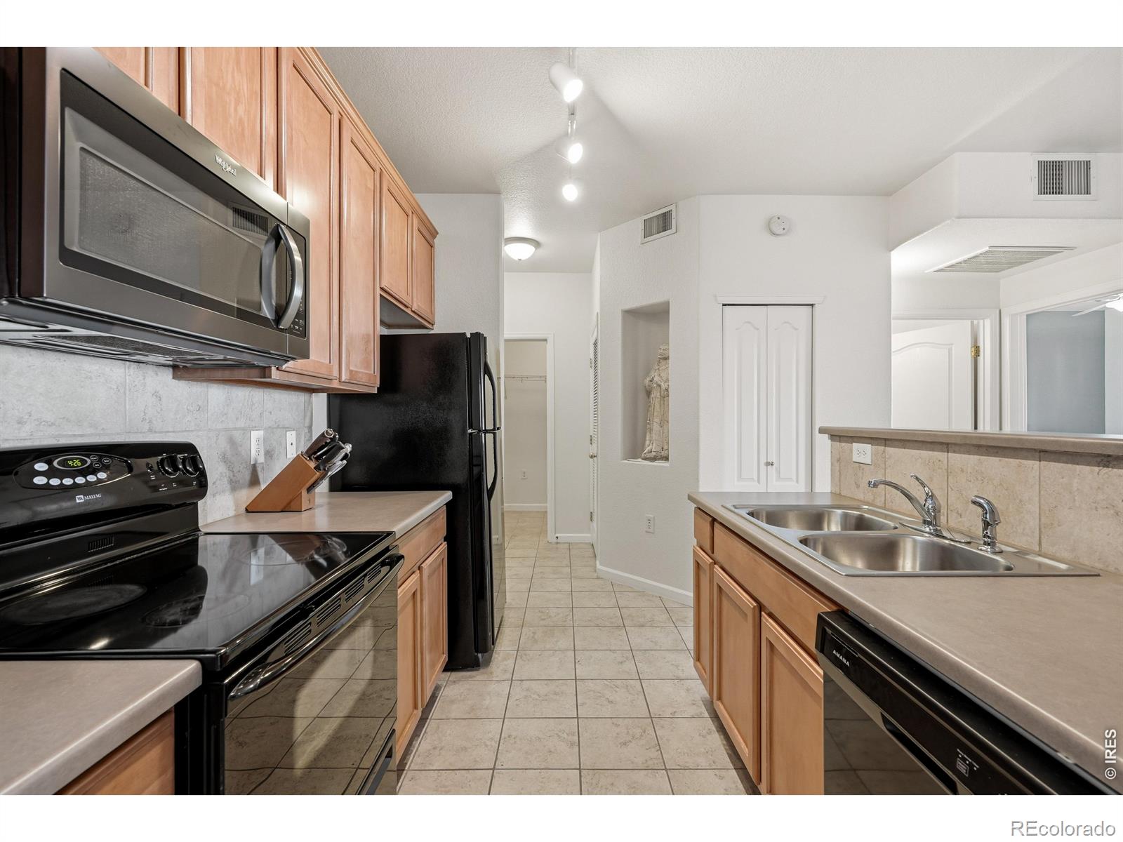 MLS Image #13 for 5536  lewis court,arvada, Colorado