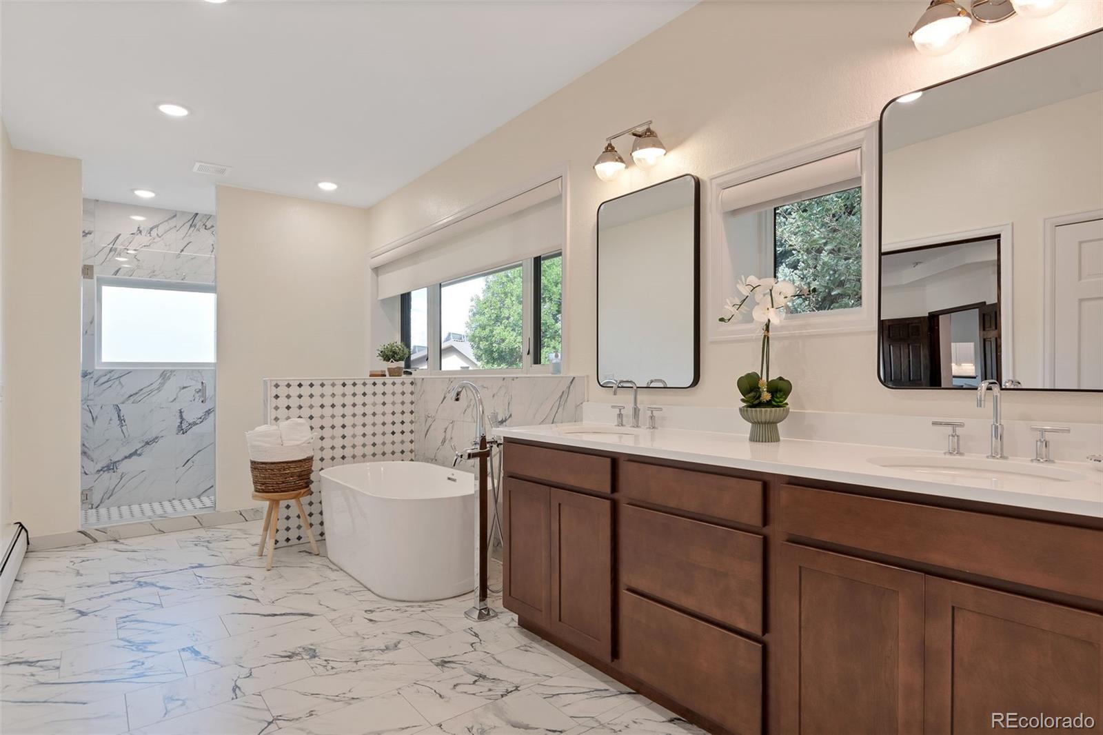 MLS Image #15 for 980  front range road,littleton, Colorado