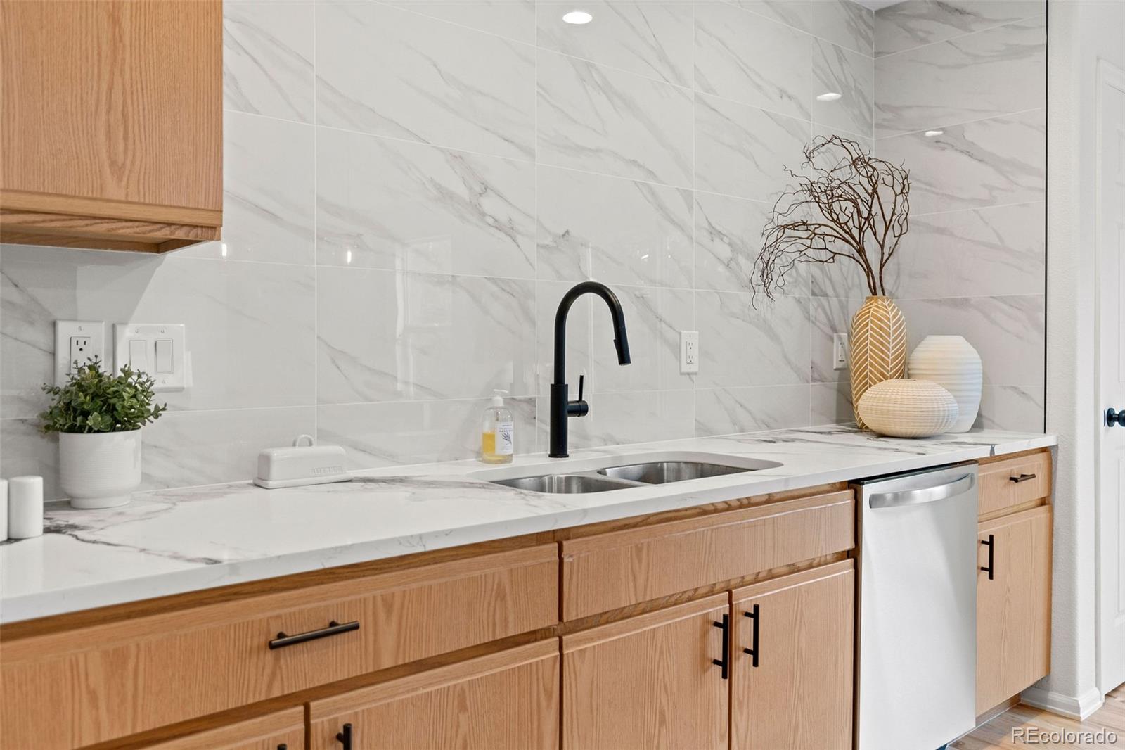 MLS Image #13 for 21960 e crestline lane,aurora, Colorado