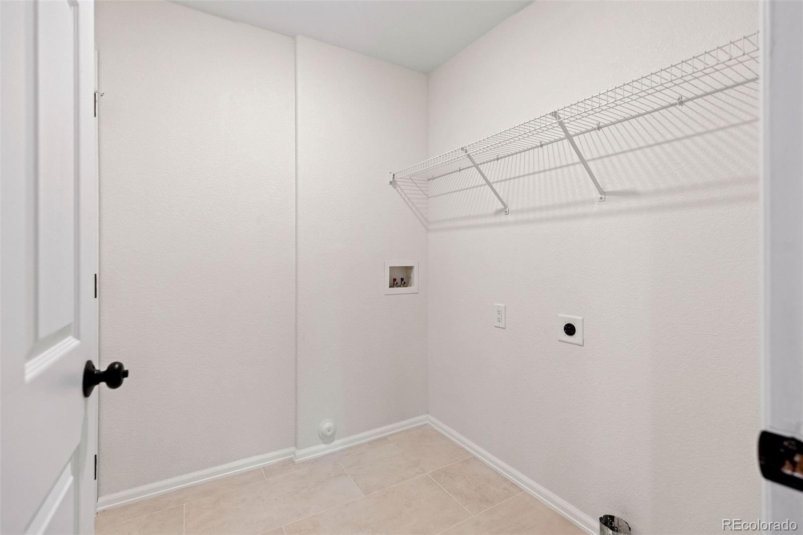 MLS Image #15 for 21960 e crestline lane,aurora, Colorado