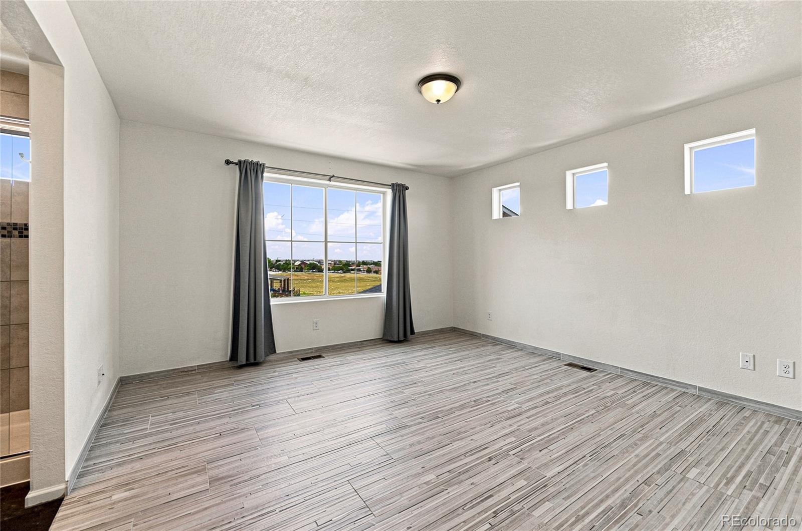MLS Image #18 for 10231  yampa court,commerce city, Colorado