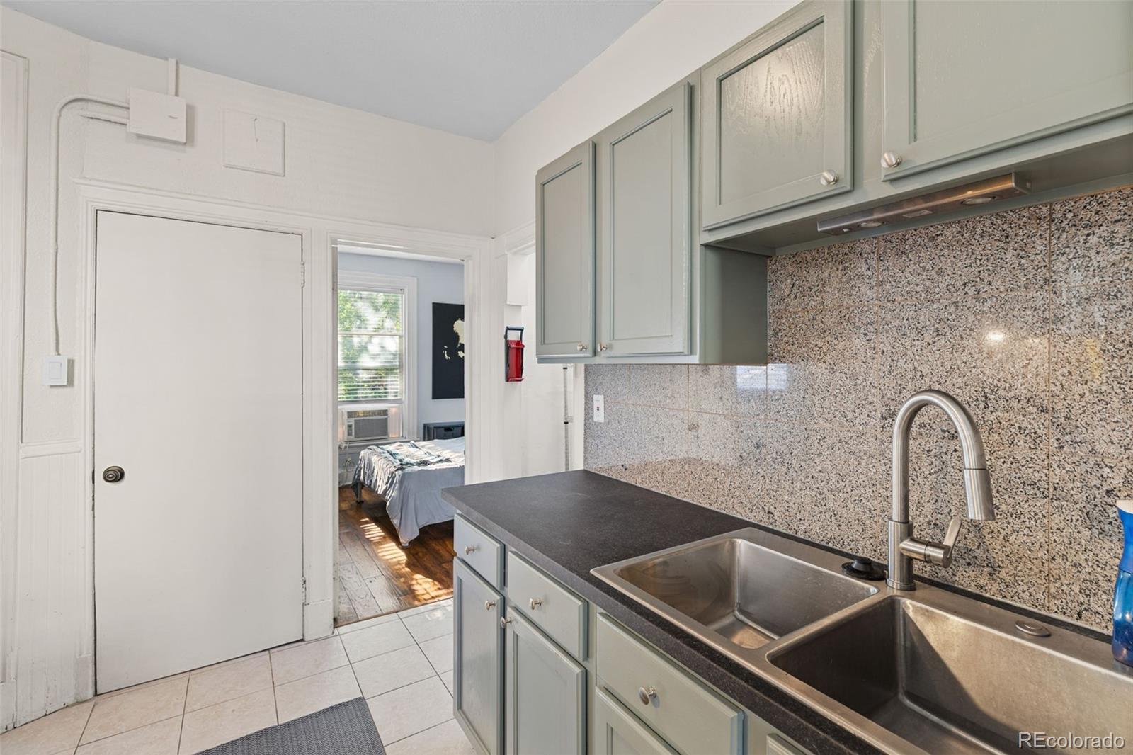 MLS Image #6 for 2218 n humboldt street,denver, Colorado
