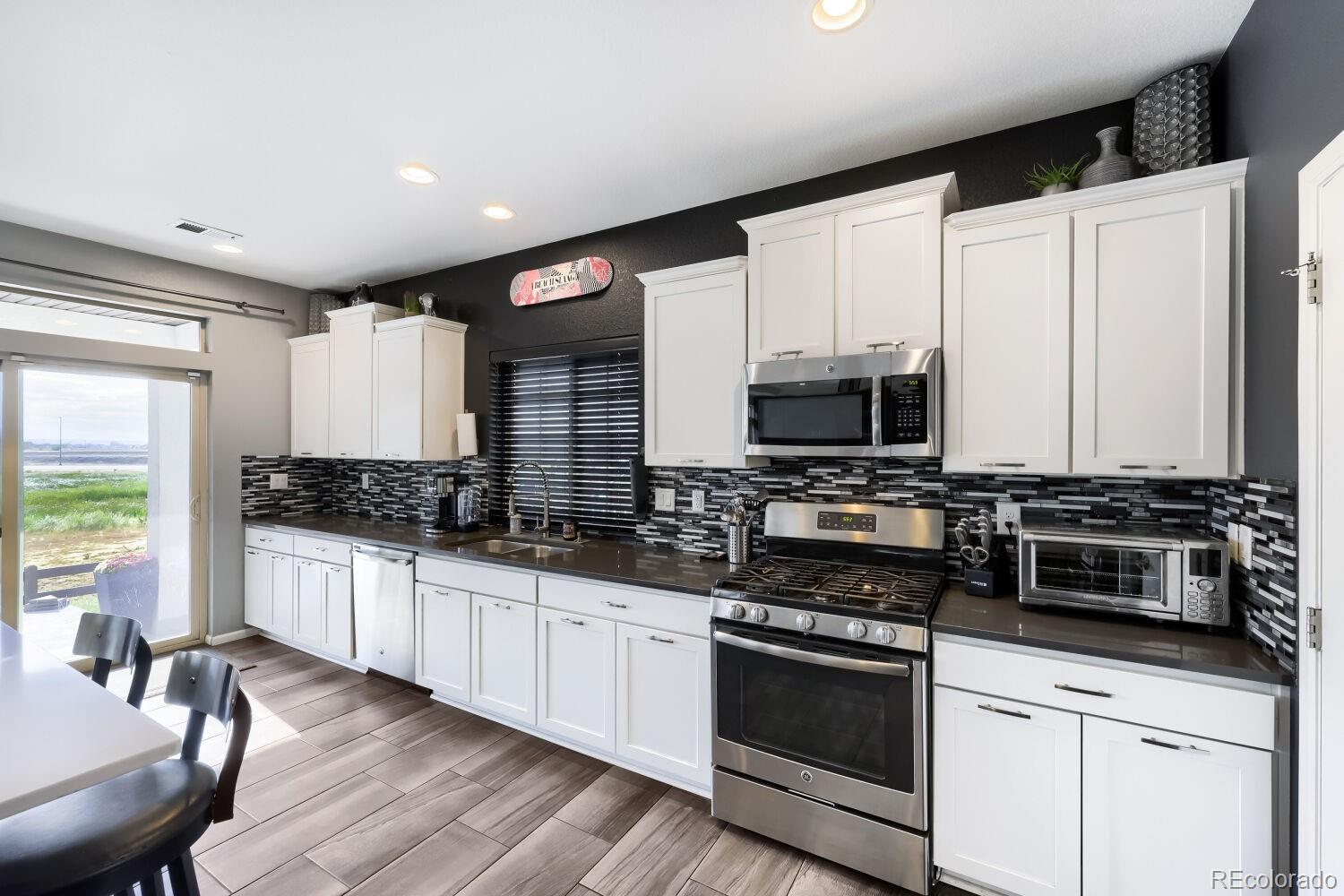 MLS Image #4 for 10769  troy street,commerce city, Colorado