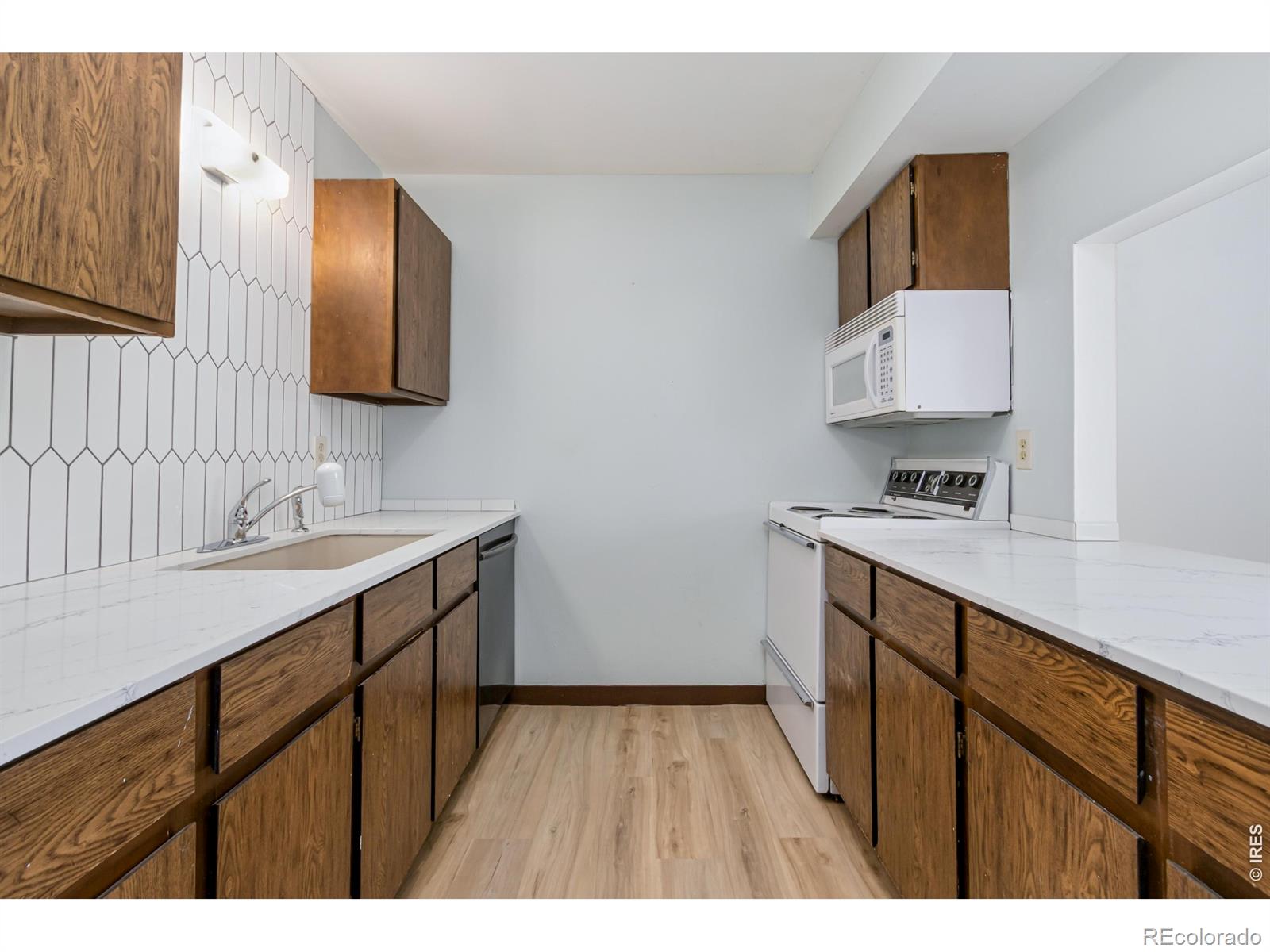 MLS Image #4 for 801 e drake road,fort collins, Colorado