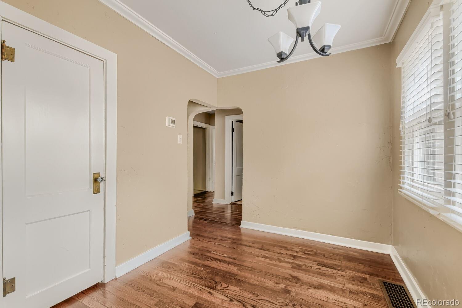 MLS Image #5 for 2401 s high street,denver, Colorado