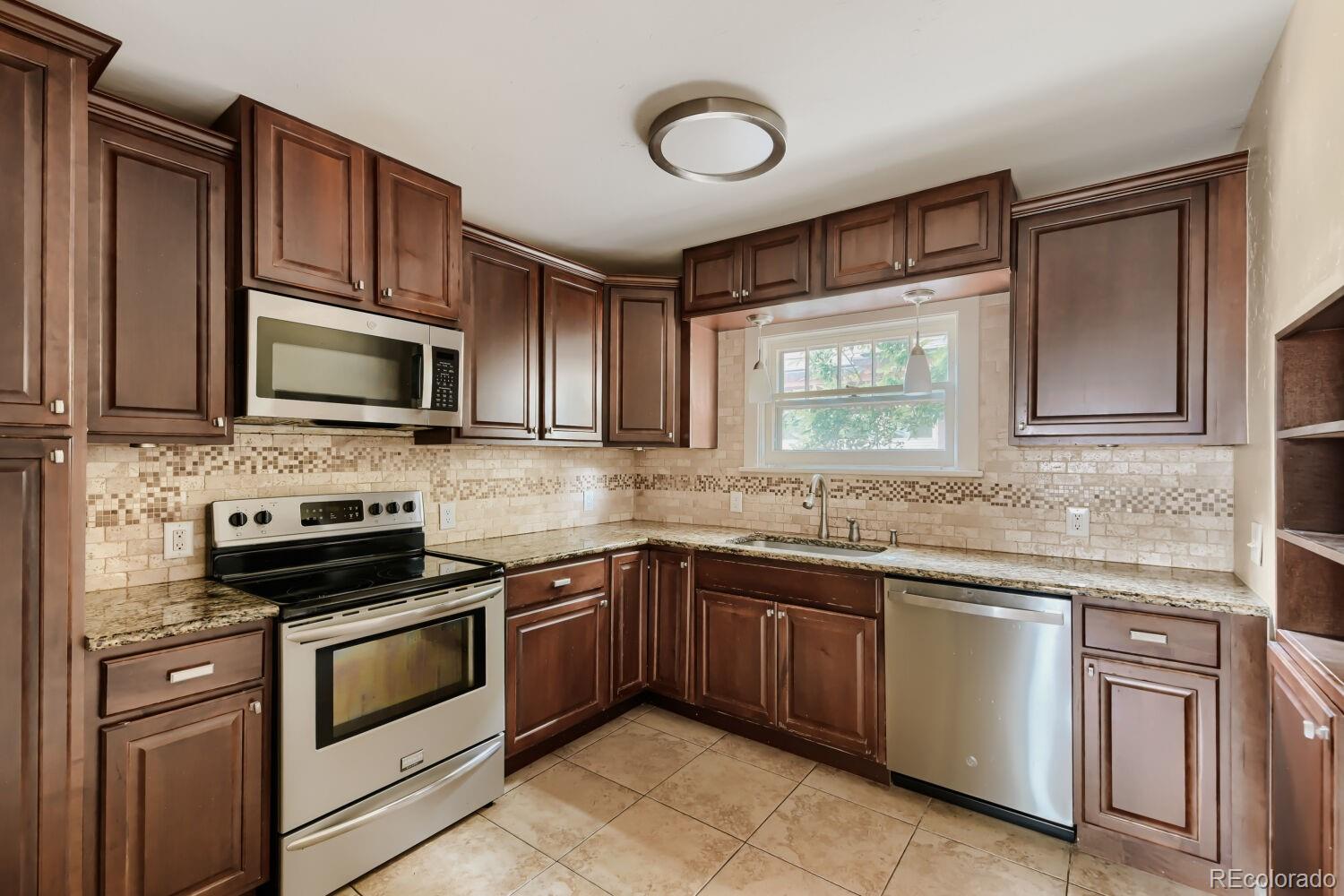 MLS Image #7 for 2401 s high street,denver, Colorado