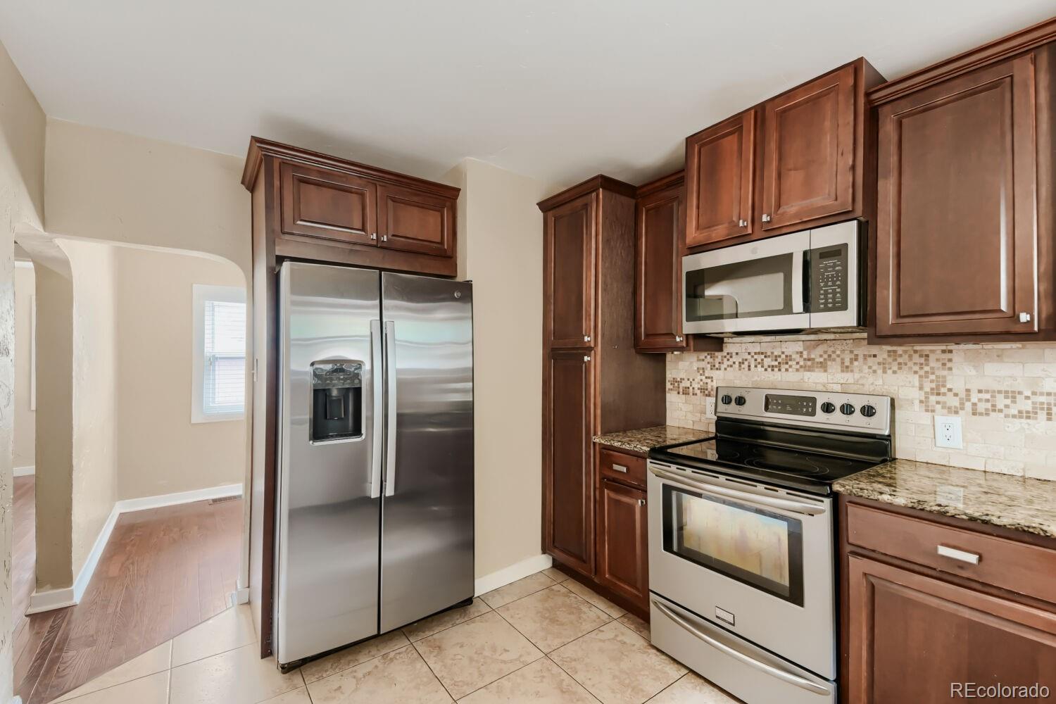 MLS Image #9 for 2401 s high street,denver, Colorado