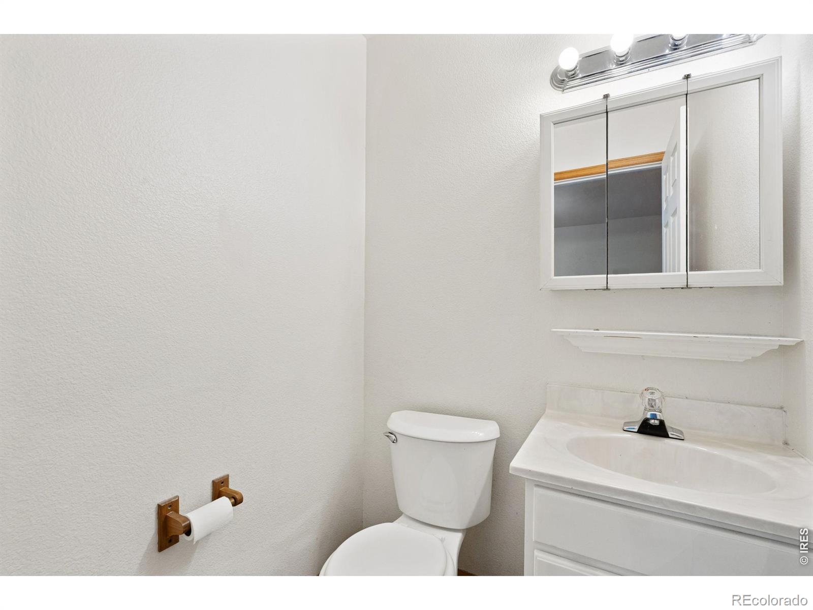 MLS Image #17 for 306  ash court,evans, Colorado