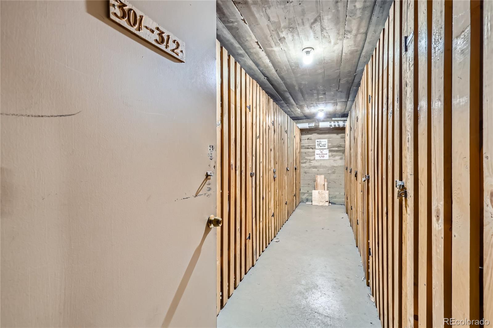 MLS Image #11 for 1175 n emerson street,denver, Colorado
