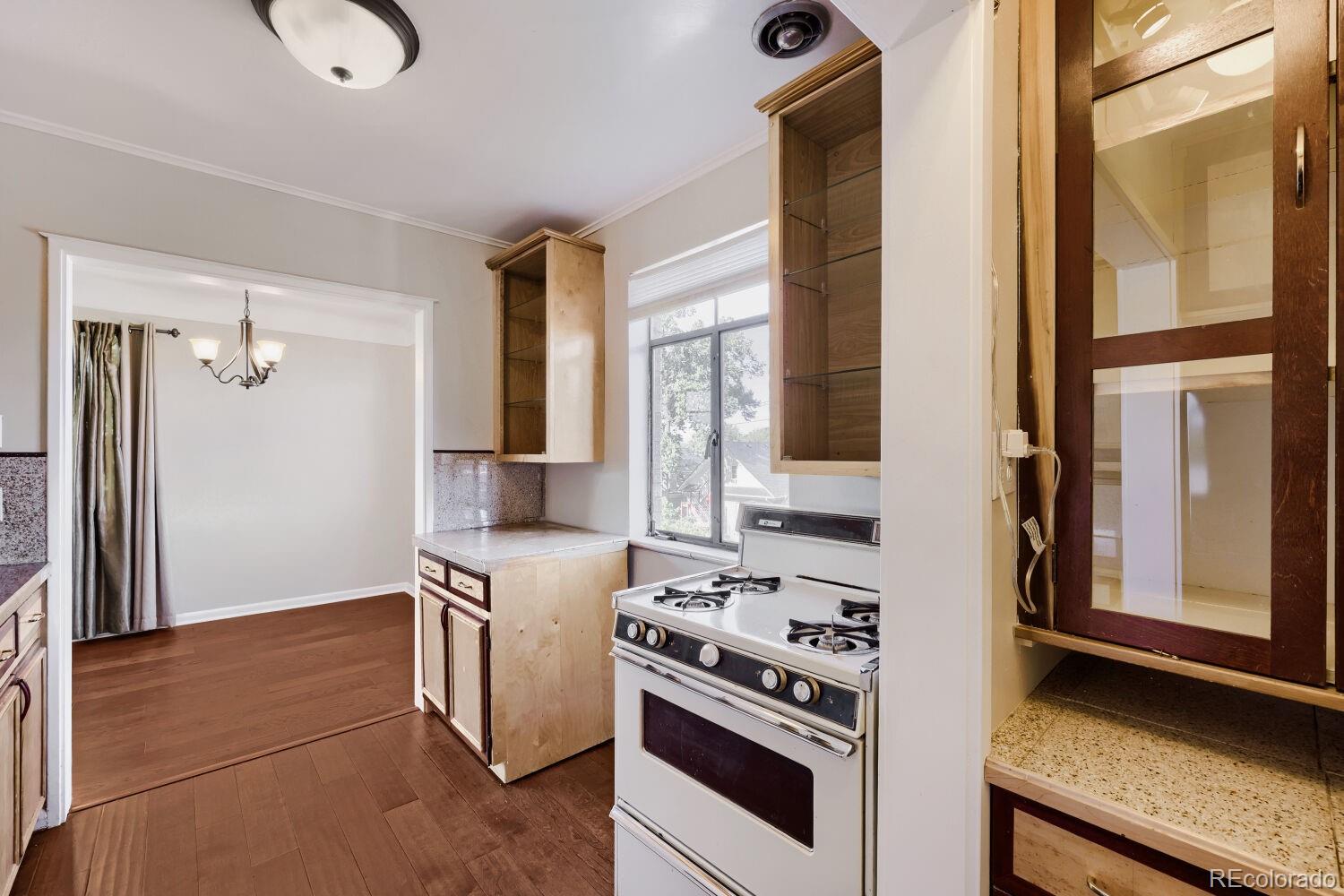 MLS Image #5 for 1175 n emerson street,denver, Colorado