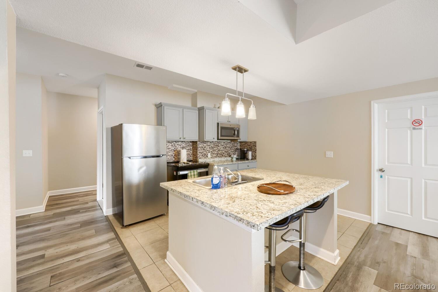 MLS Image #4 for 5087 s tempe way,aurora, Colorado