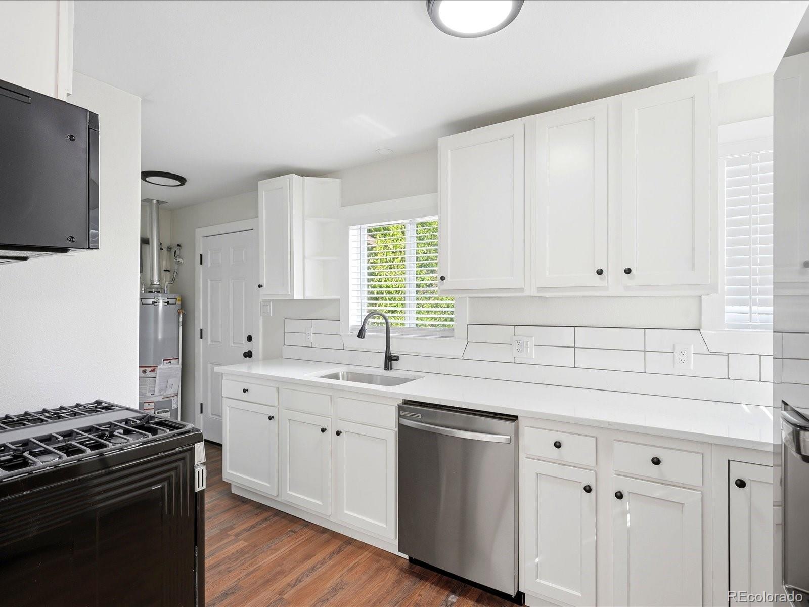 MLS Image #11 for 5  stuart street,denver, Colorado