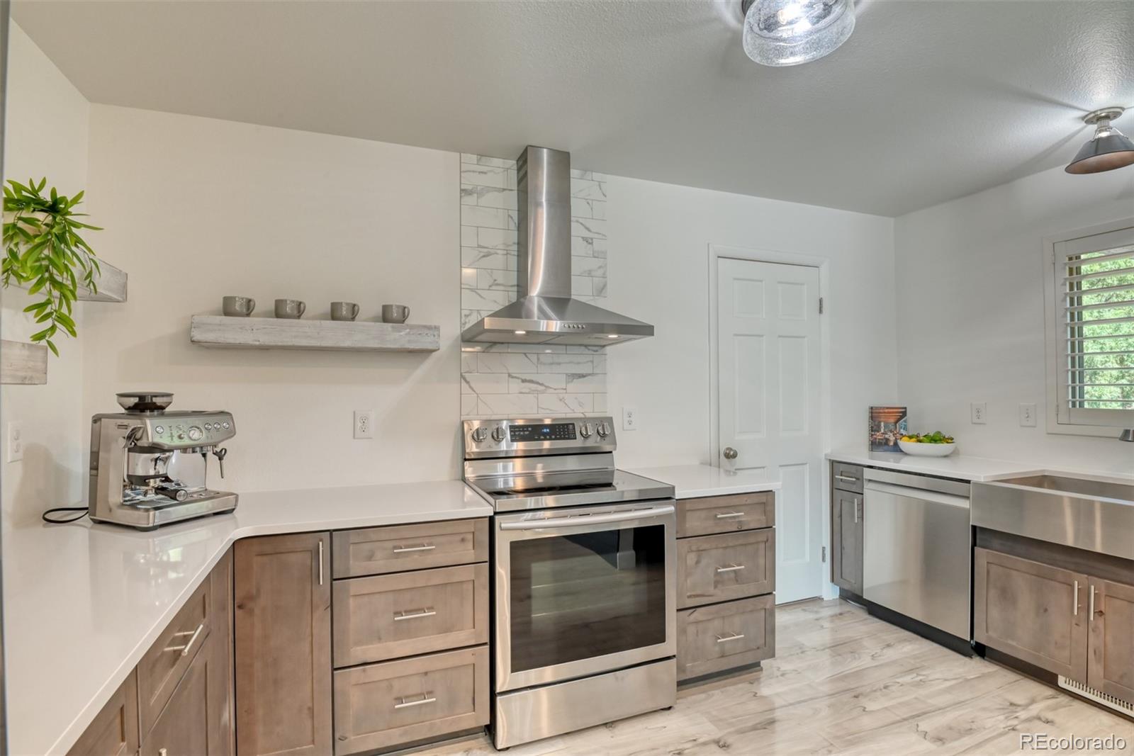 MLS Image #3 for 215  beckers lane,manitou springs, Colorado