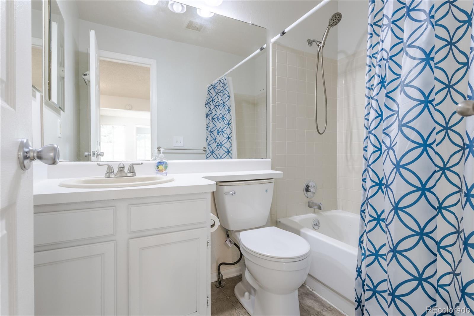 MLS Image #11 for 13833 e lehigh avenue d,aurora, Colorado