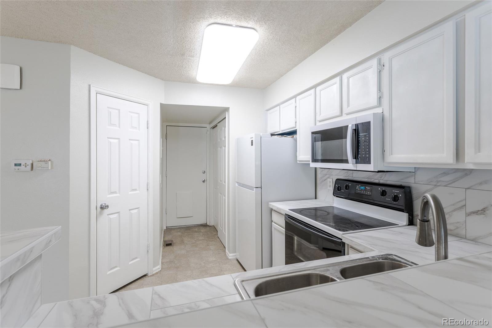 MLS Image #6 for 13833 e lehigh avenue d,aurora, Colorado