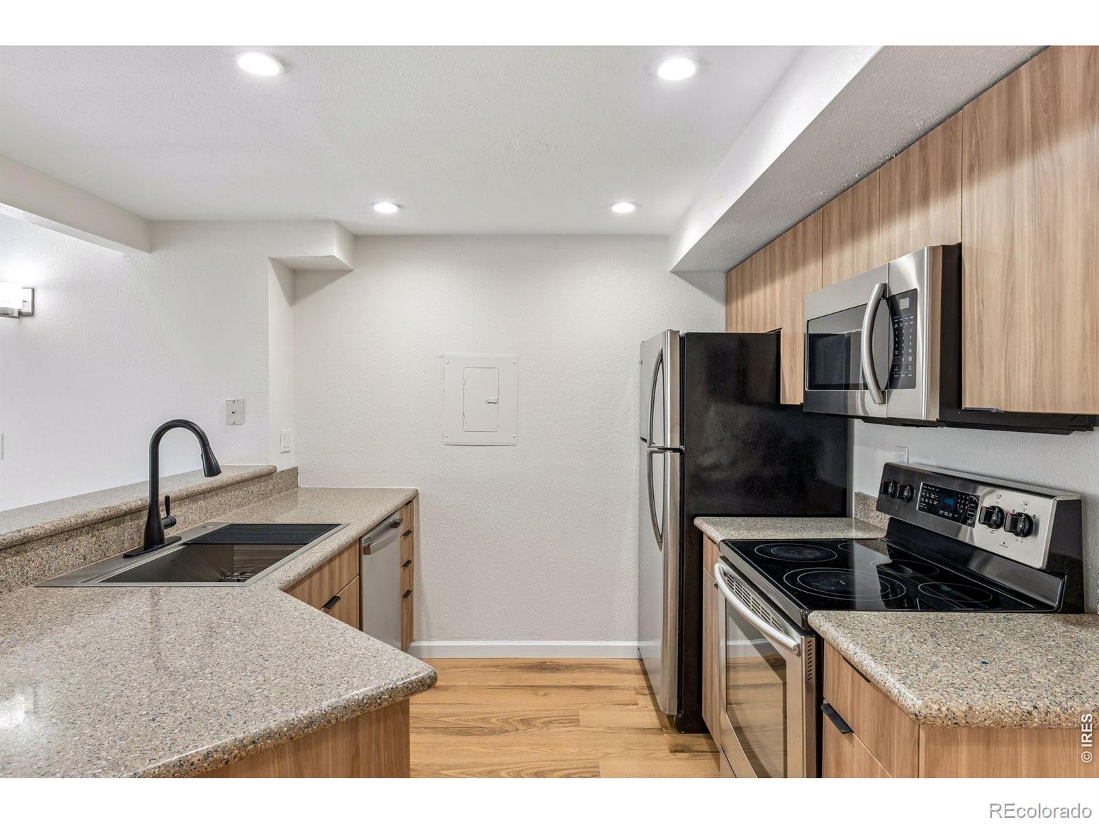 MLS Image #8 for 30 s boulder circle,boulder, Colorado