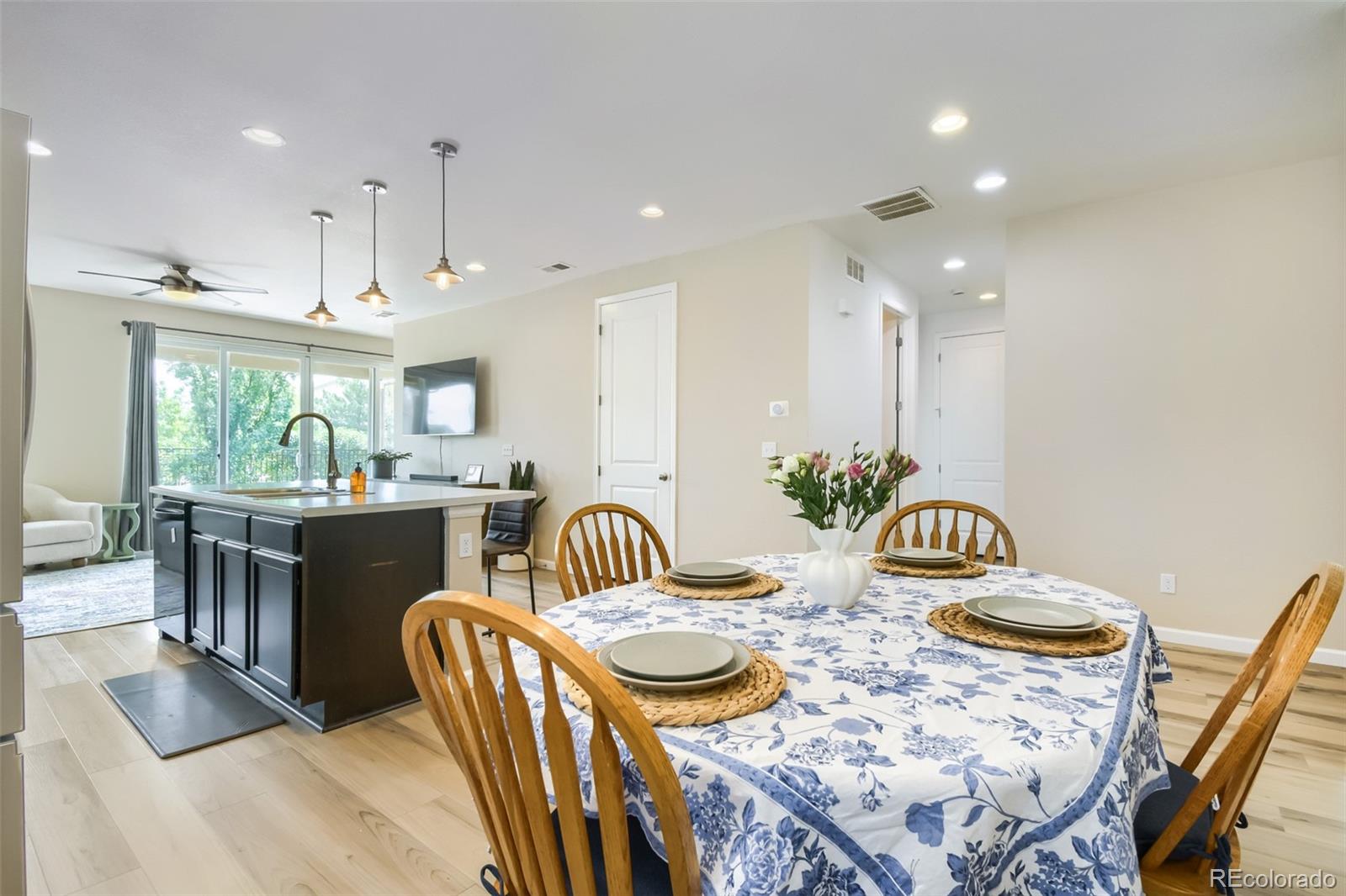 MLS Image #7 for 230 s langdale court,aurora, Colorado
