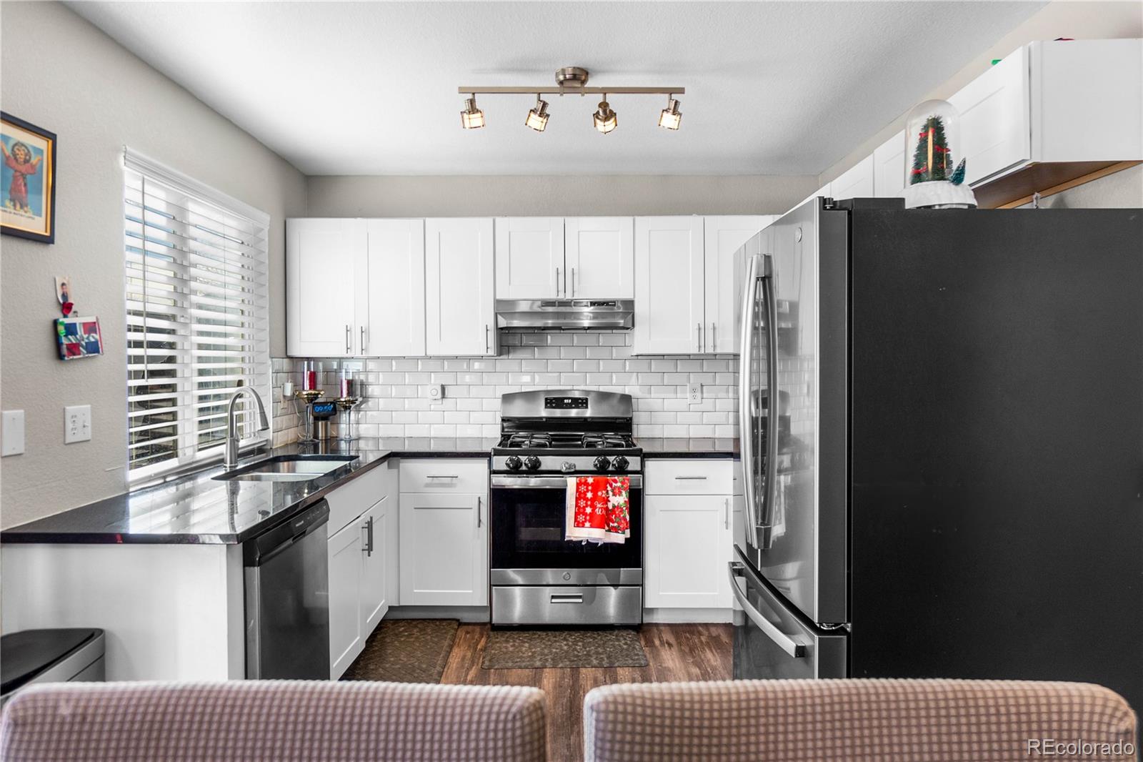 MLS Image #11 for 5562  flanders street,denver, Colorado