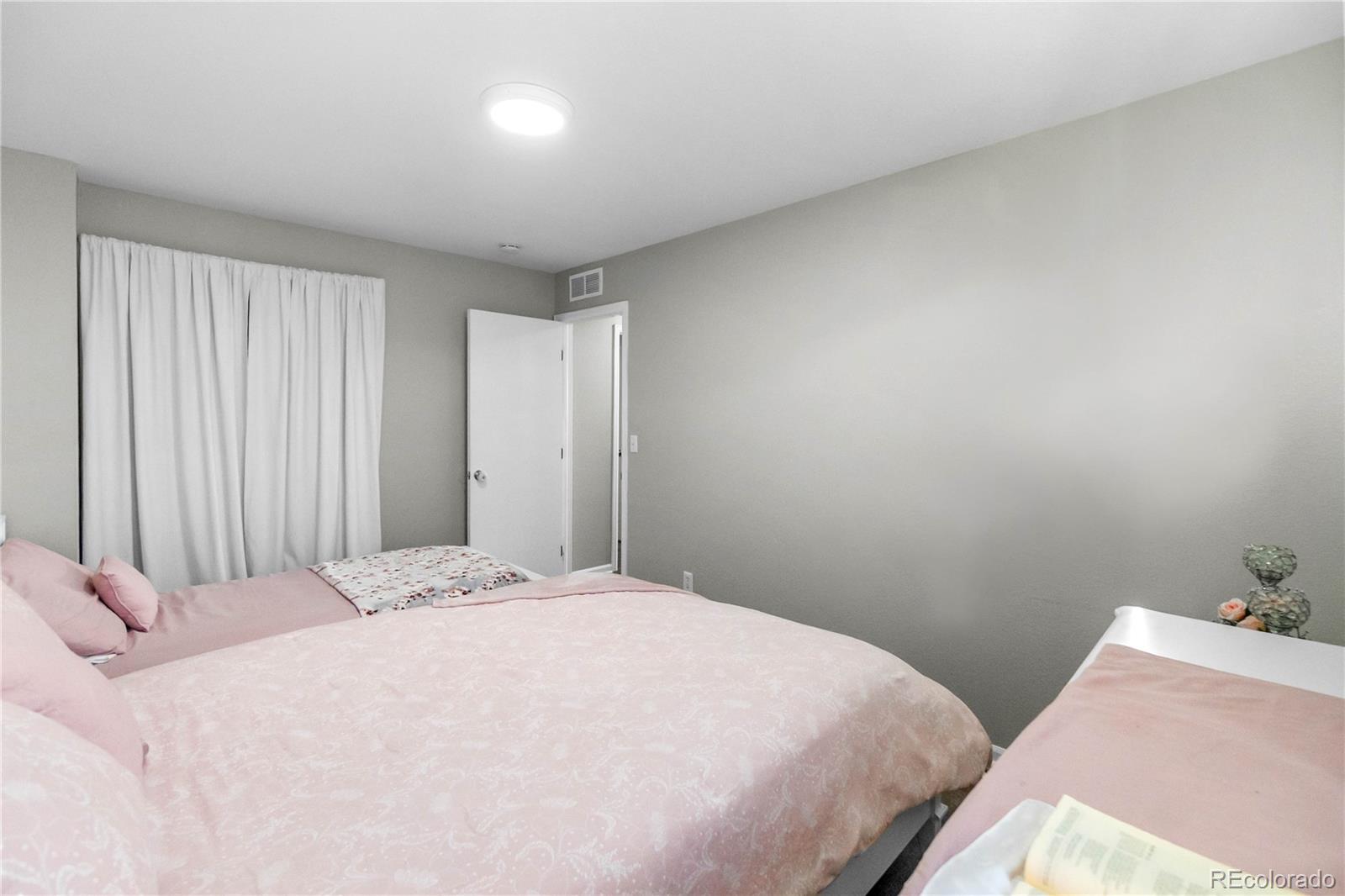 MLS Image #26 for 5562  flanders street,denver, Colorado
