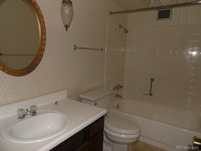 MLS Image #9 for 7020 e girard avenue,denver, Colorado