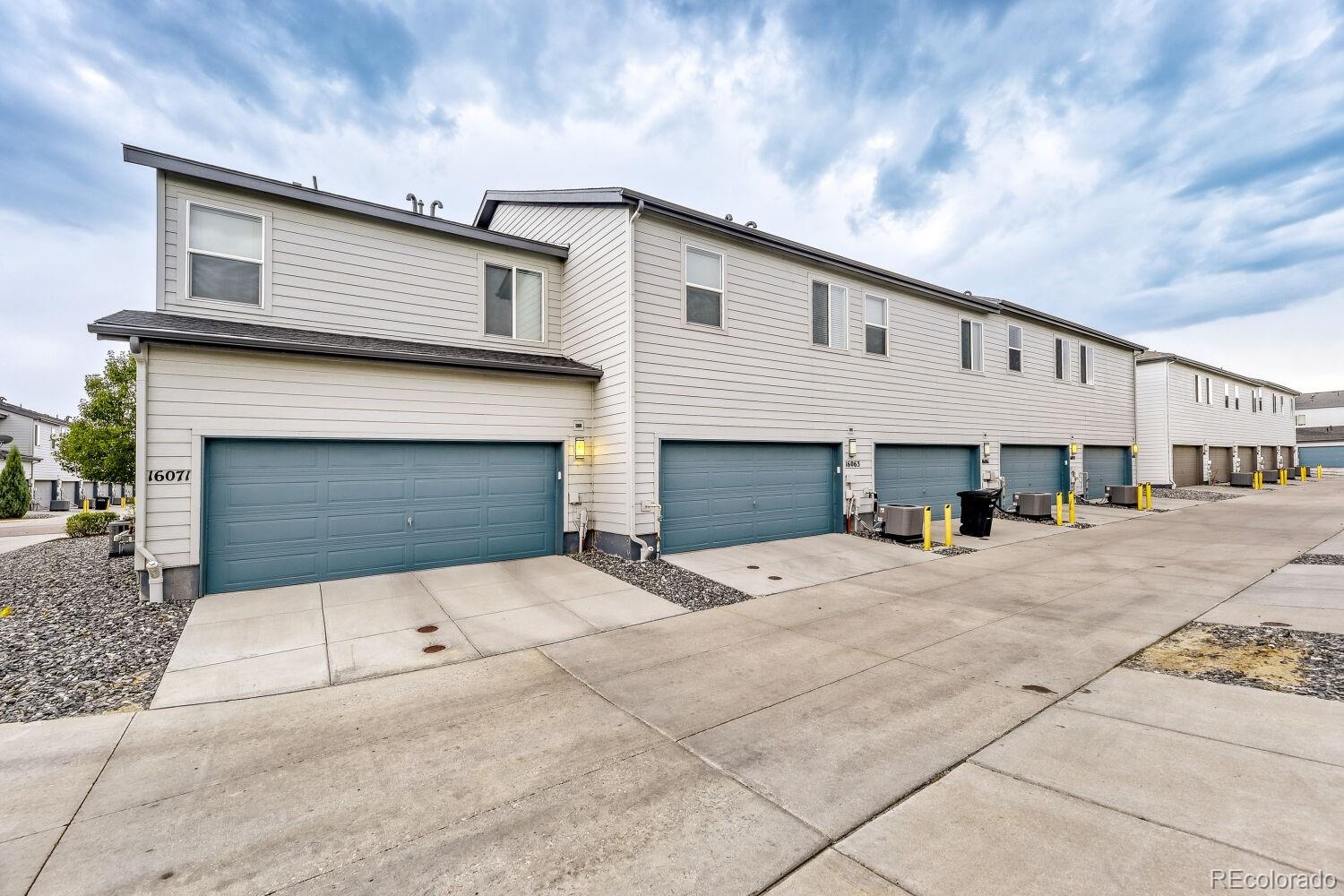 MLS Image #10 for 16061 e warner place,denver, Colorado