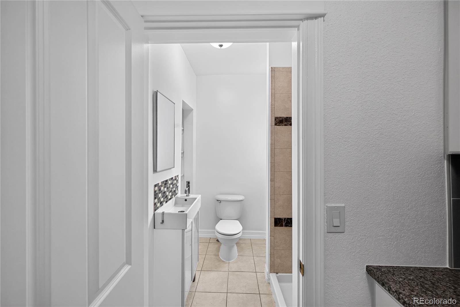 MLS Image #17 for 1650 n pearl street,denver, Colorado
