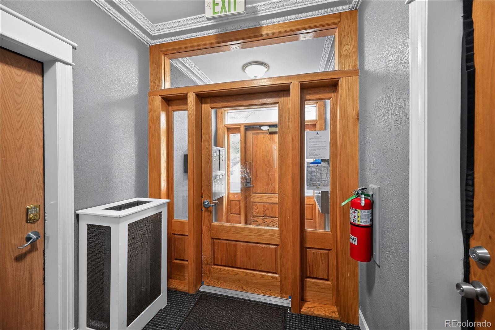 MLS Image #3 for 1650 n pearl street,denver, Colorado