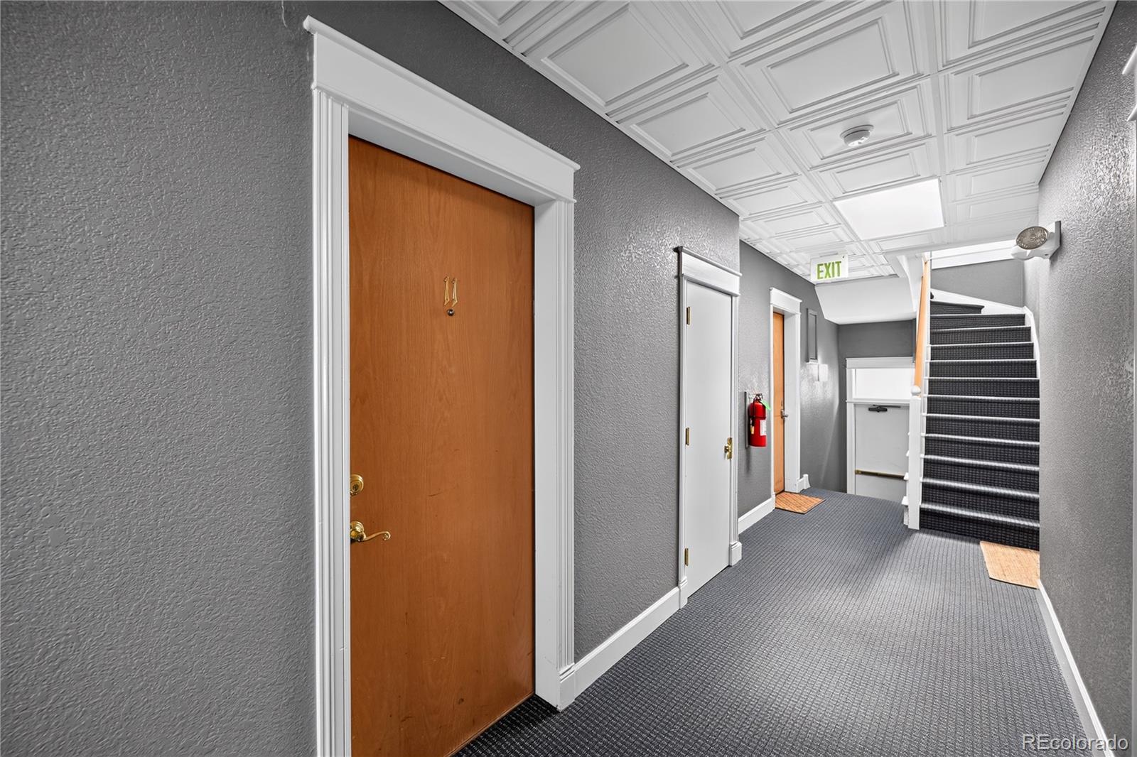 MLS Image #4 for 1650 n pearl street,denver, Colorado