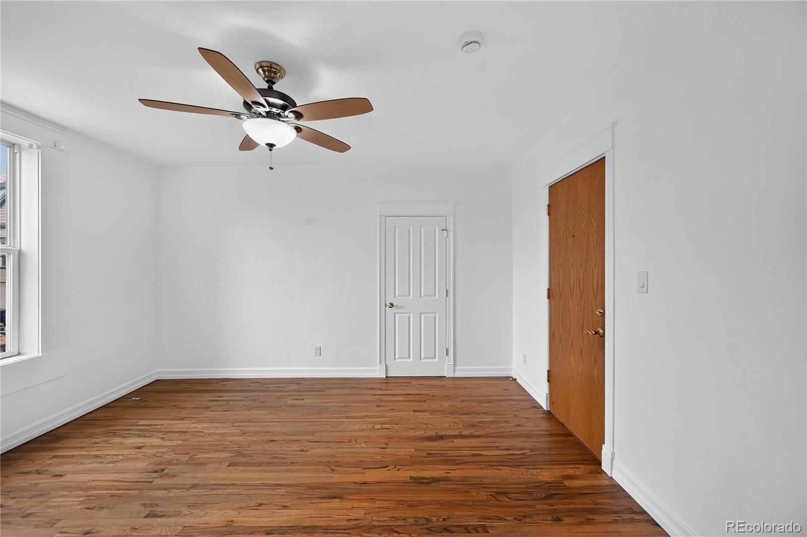 MLS Image #5 for 1650 n pearl street,denver, Colorado