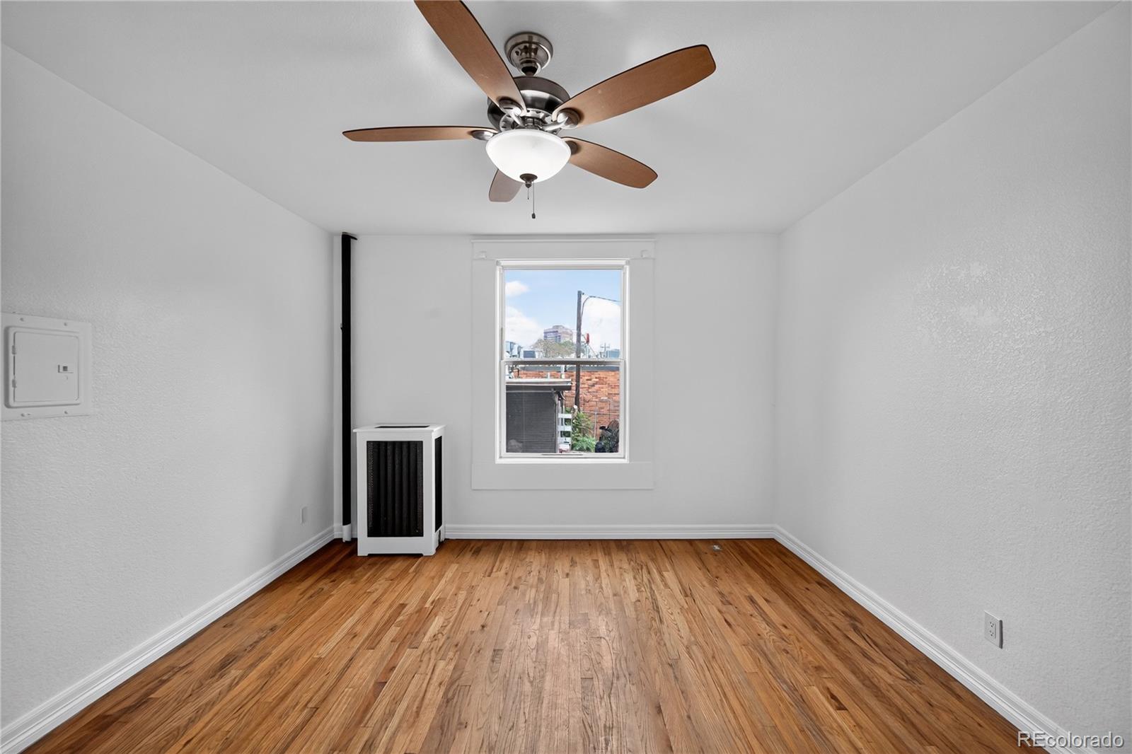 MLS Image #6 for 1650 n pearl street,denver, Colorado