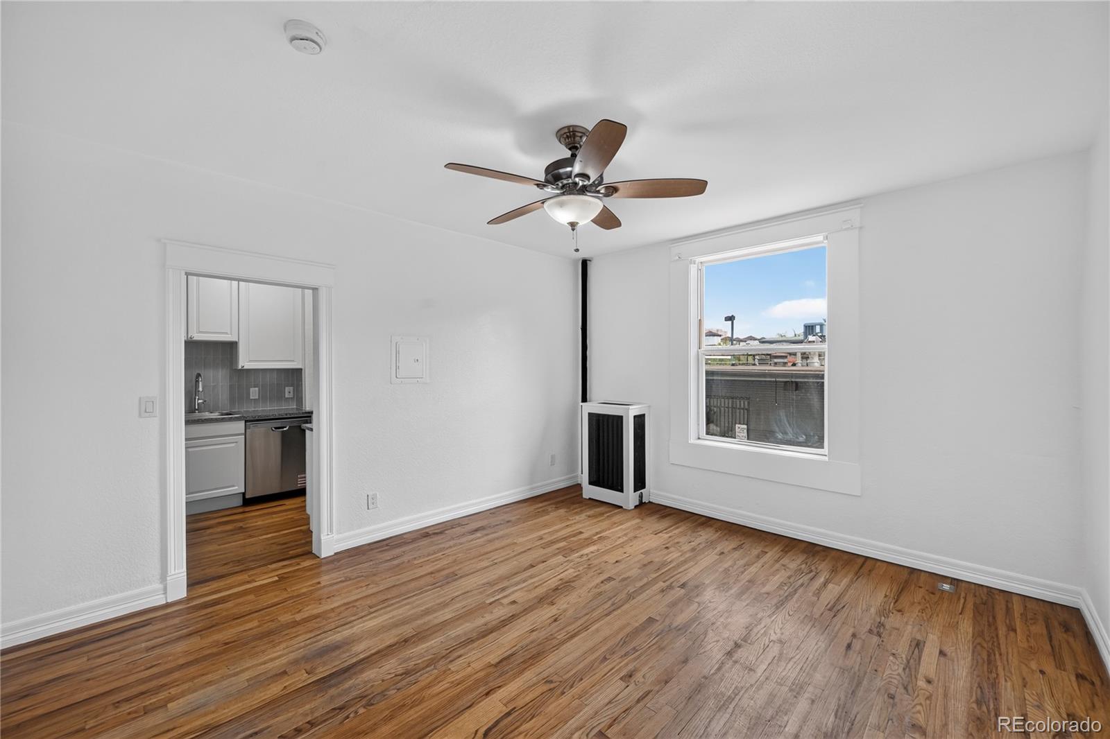 MLS Image #8 for 1650 n pearl street,denver, Colorado