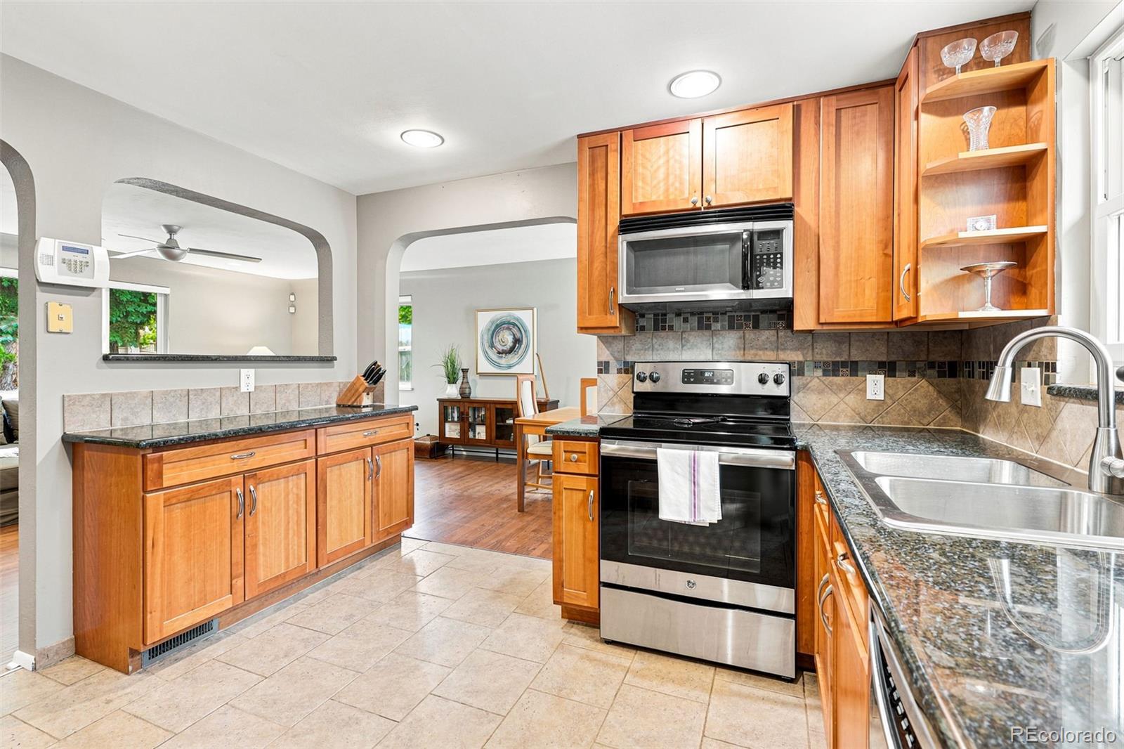 MLS Image #9 for 632  ogden street,denver, Colorado