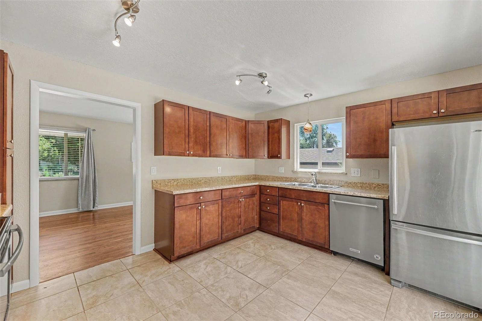 MLS Image #8 for 4459 s fox street,englewood, Colorado