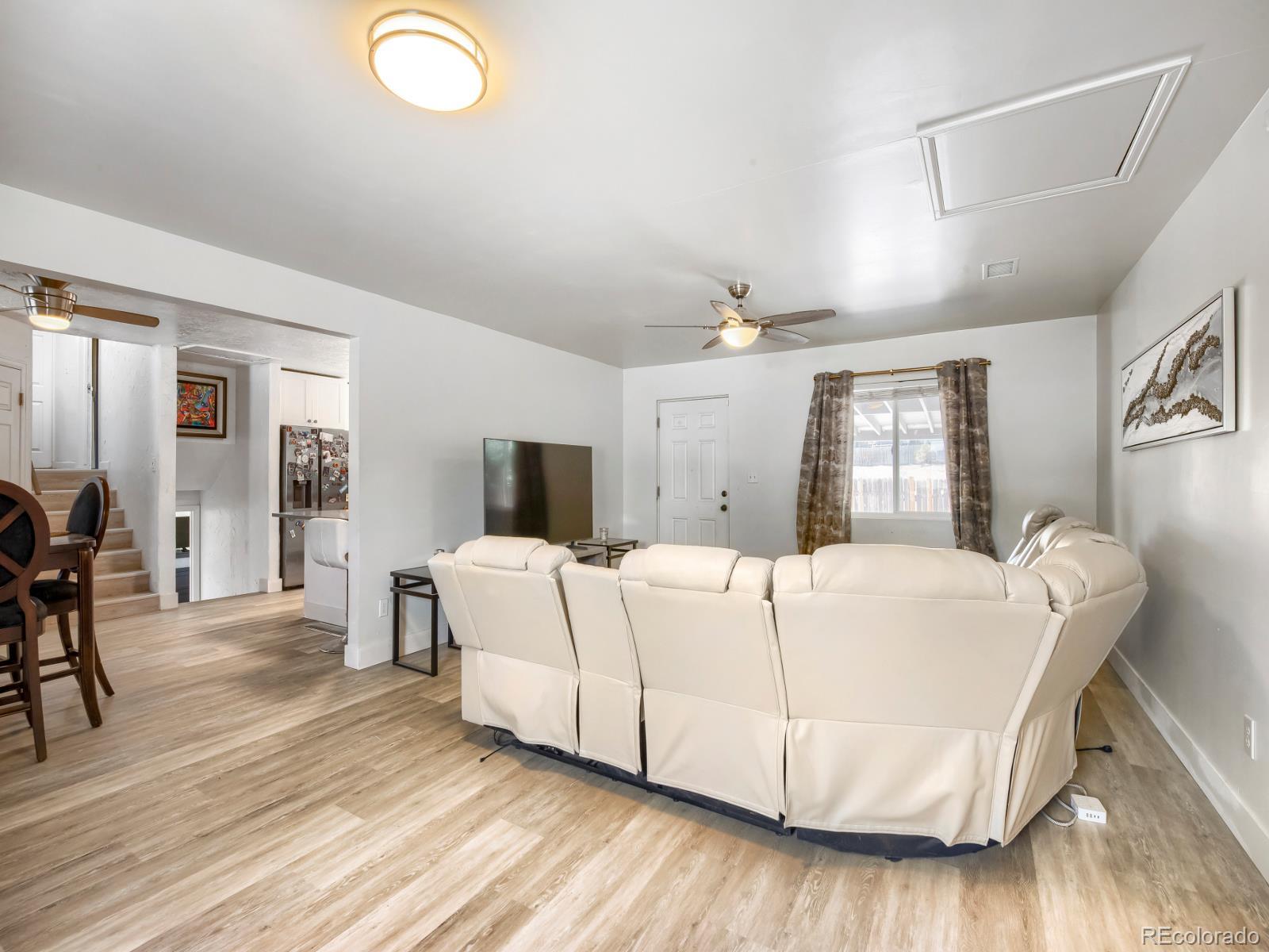 MLS Image #4 for 15562 e bails drive,aurora, Colorado