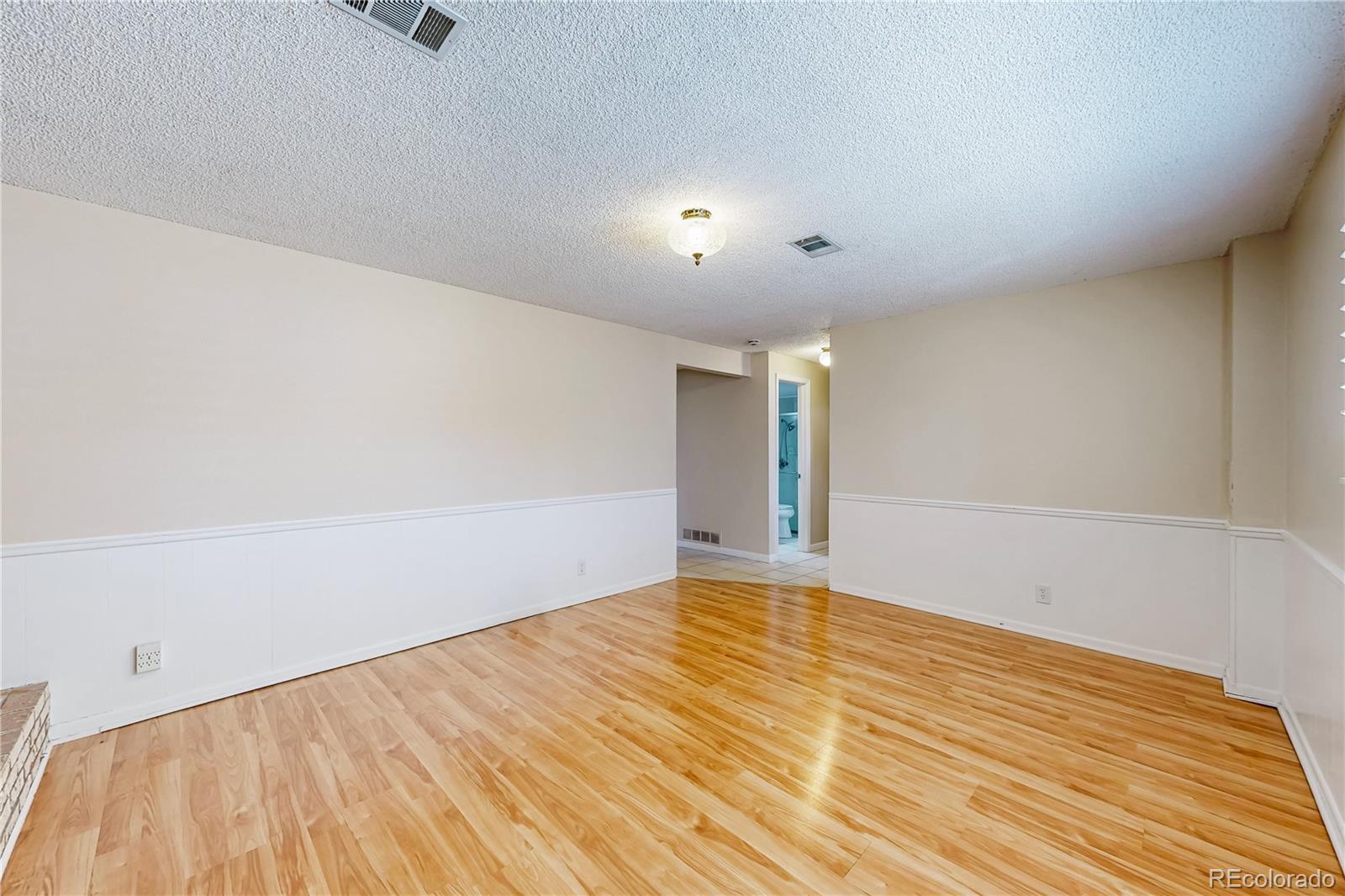 MLS Image #23 for 10587  ura lane,denver, Colorado