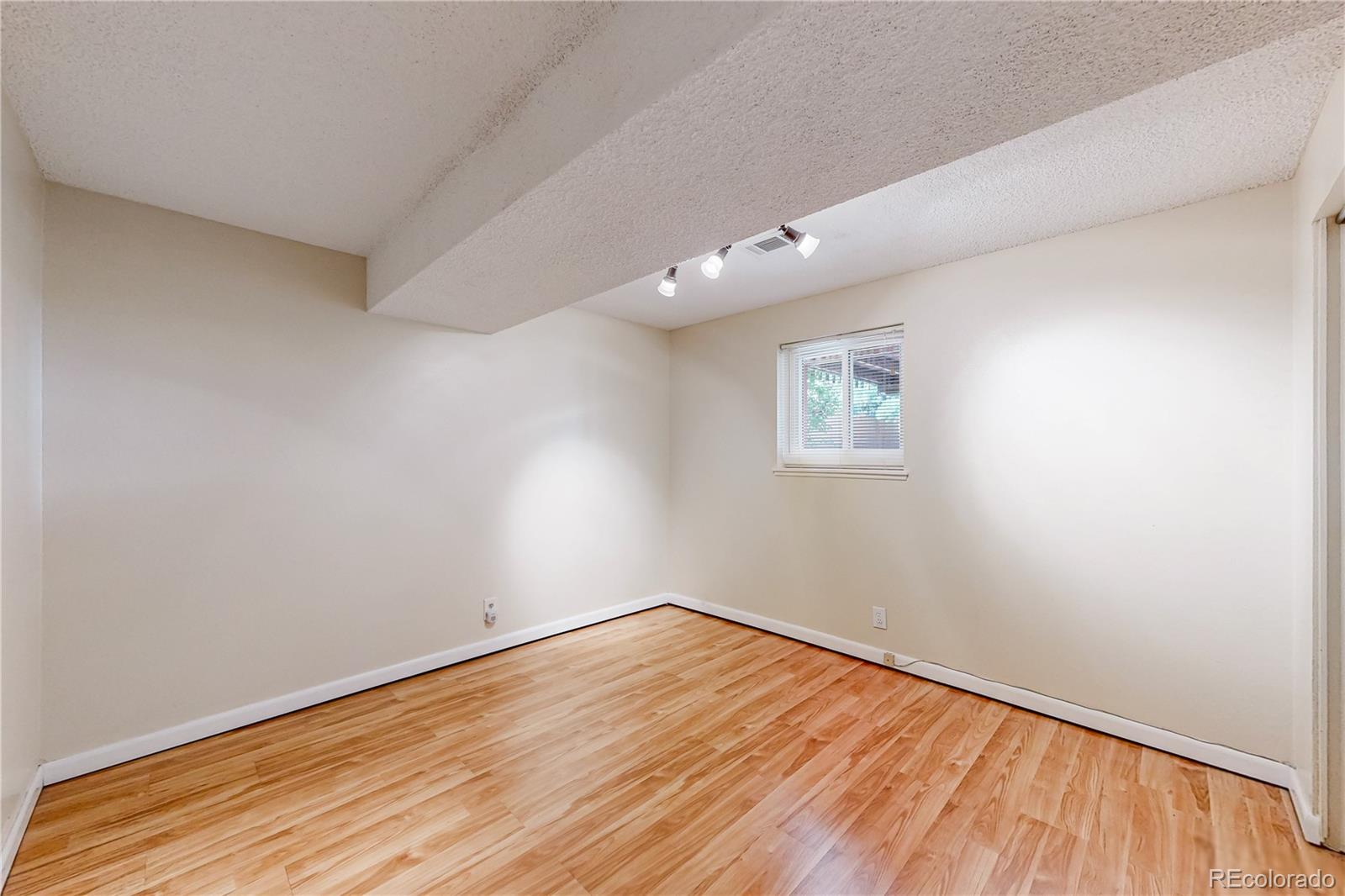 MLS Image #24 for 10587  ura lane,denver, Colorado