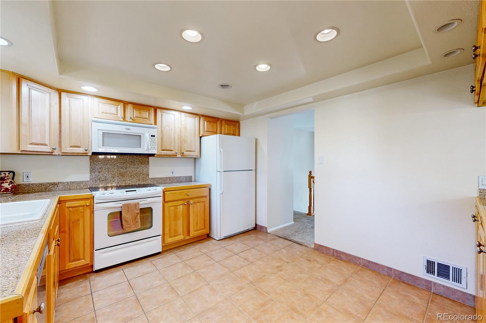 MLS Image #8 for 10587  ura lane,denver, Colorado