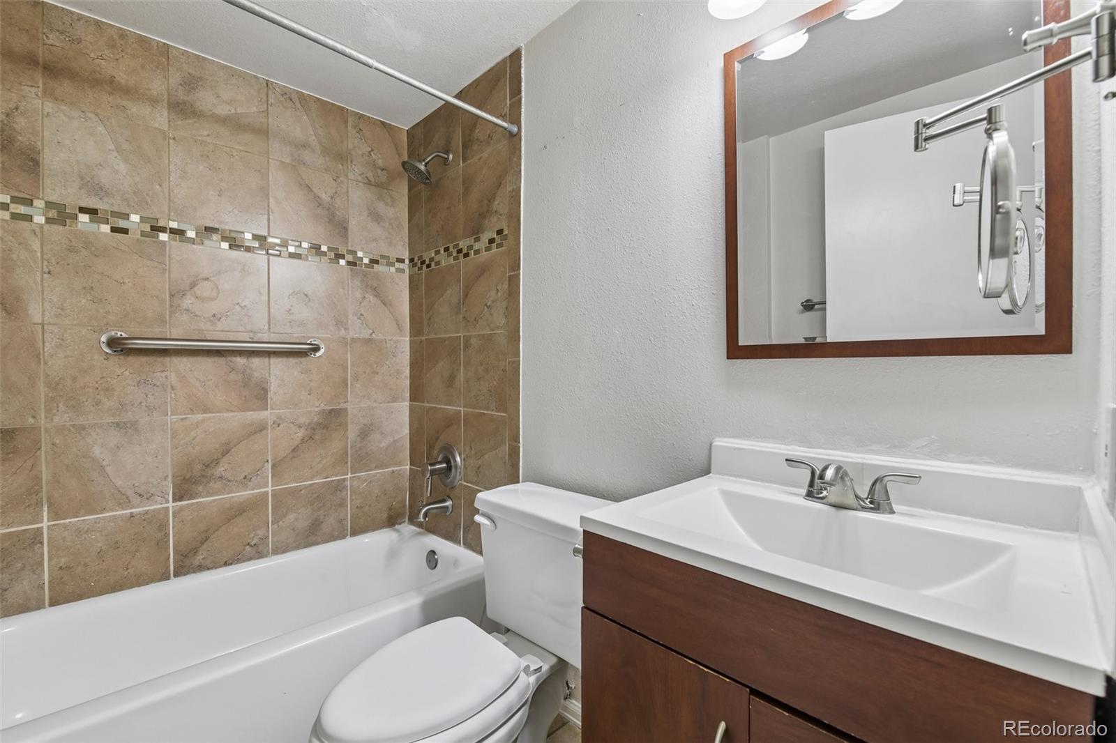 MLS Image #14 for 3576 s depew street,denver, Colorado