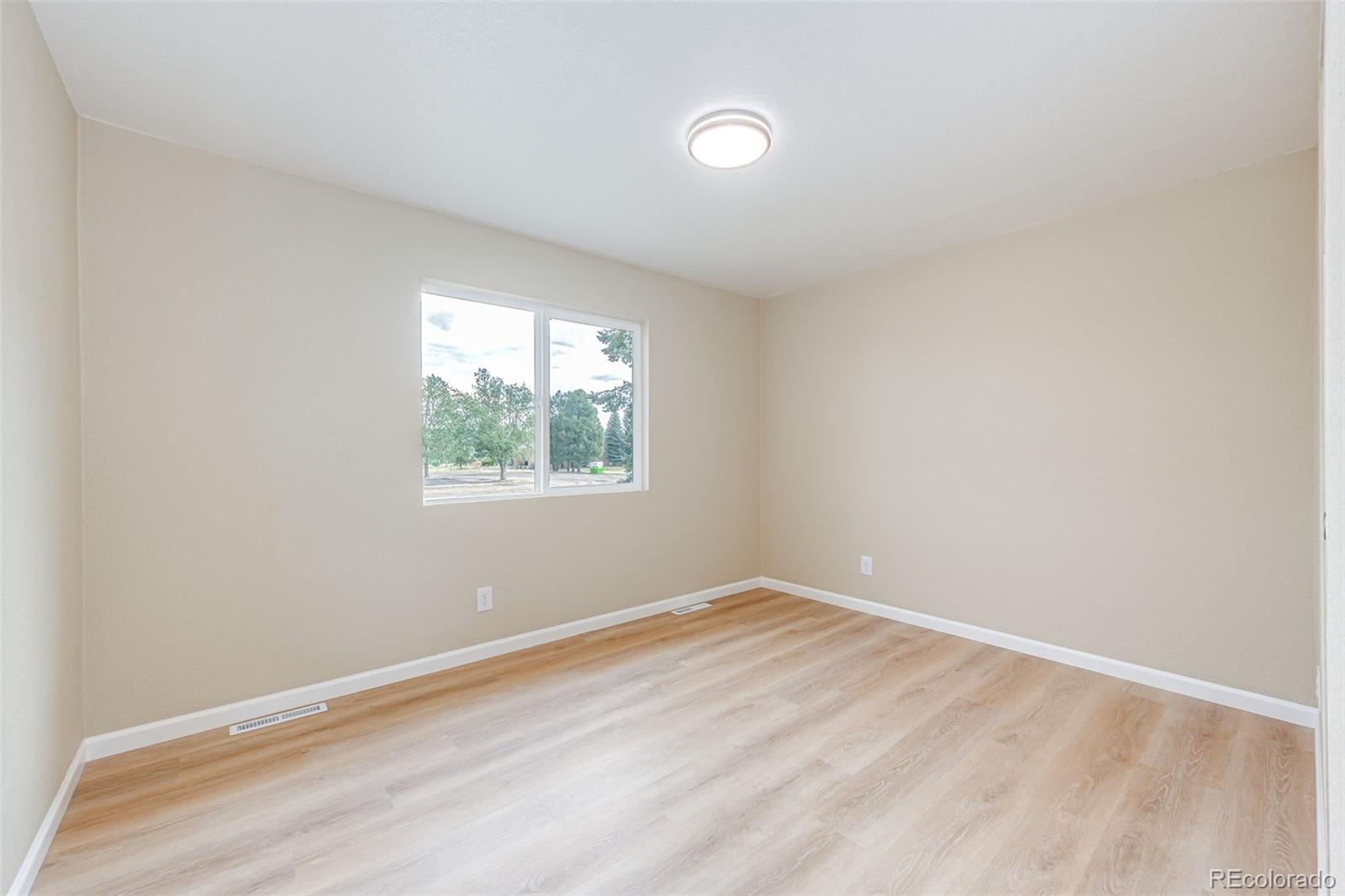 MLS Image #11 for 841 s elbert street,elizabeth, Colorado