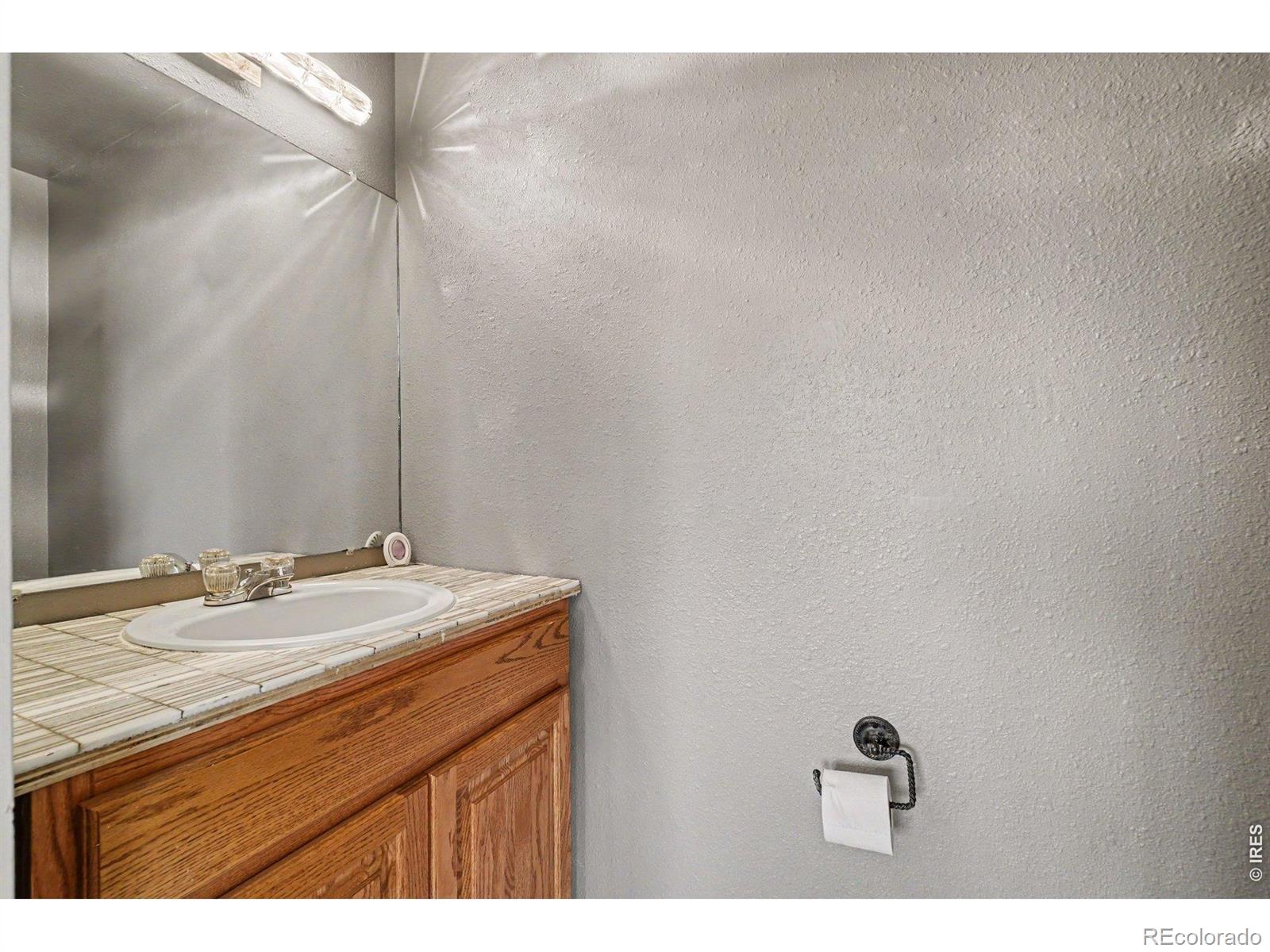 MLS Image #10 for 915  kansas avenue,berthoud, Colorado