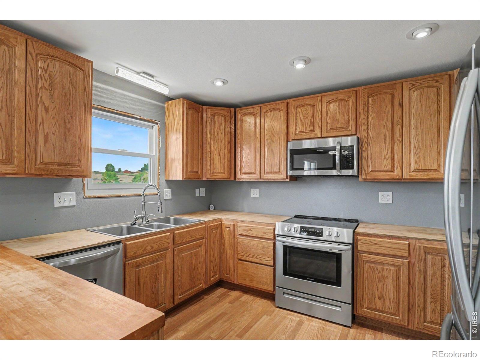 MLS Image #9 for 915  kansas avenue,berthoud, Colorado