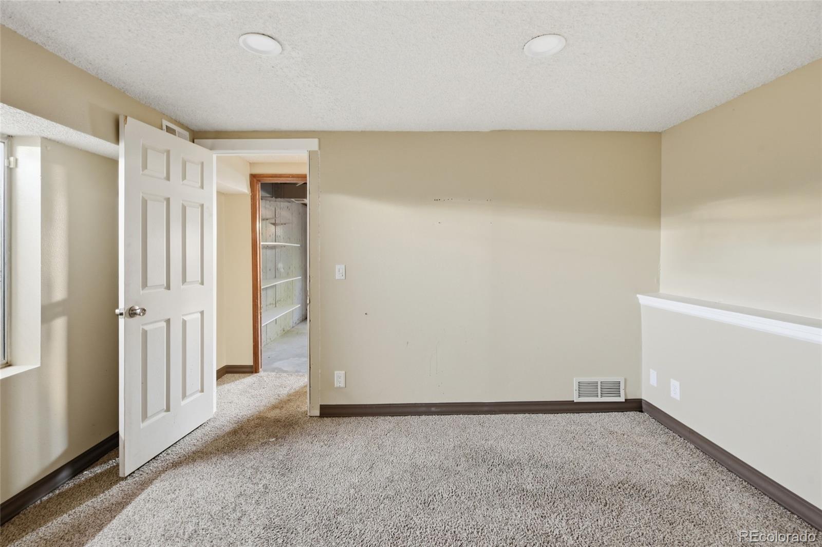 MLS Image #13 for 1030 s zeno way,aurora, Colorado