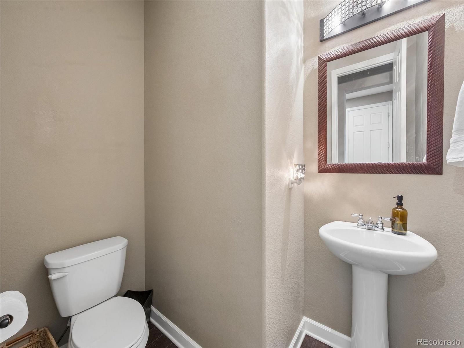MLS Image #19 for 6320 s langdale way,aurora, Colorado