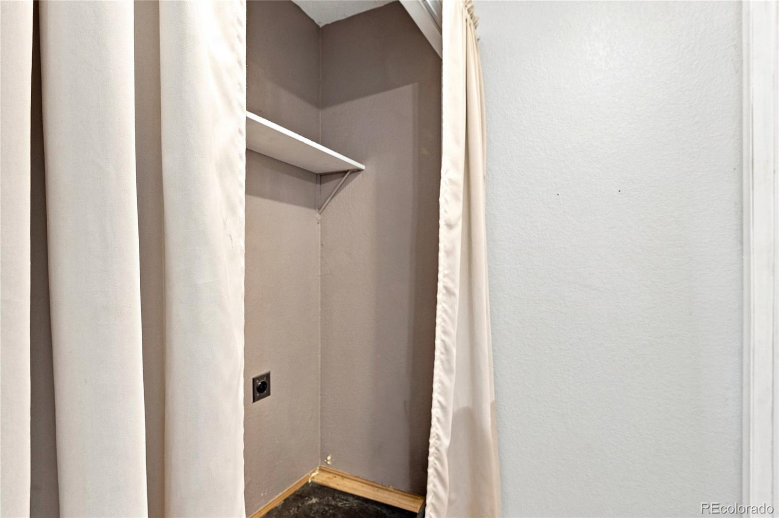 MLS Image #17 for 931 s utica street,denver, Colorado
