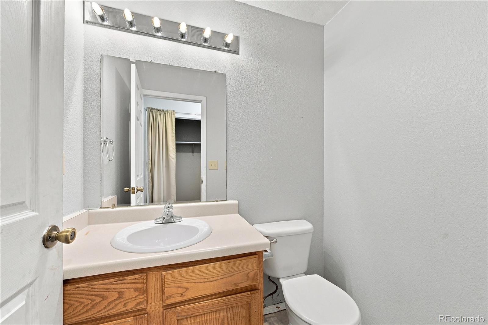 MLS Image #18 for 931 s utica street,denver, Colorado